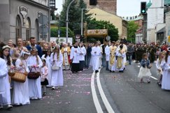 Publiczne wyznanie wiary. Ulicami centrum Bielska-Białej przeszła procesja Bożego Ciała - foto