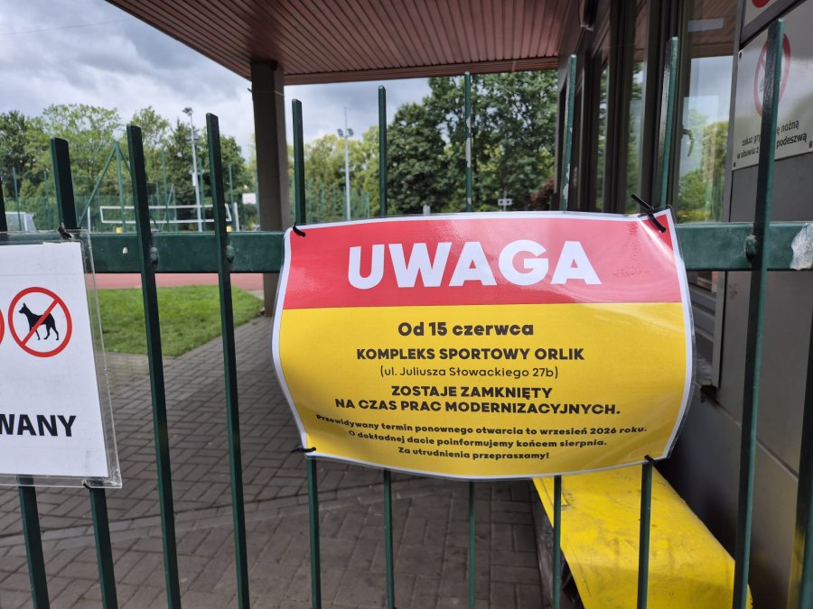 Rusza inwestycja, kompleks zamknięty przez całe wakacje. Mieszkańcy krytykują, BBOSiR odpowiada