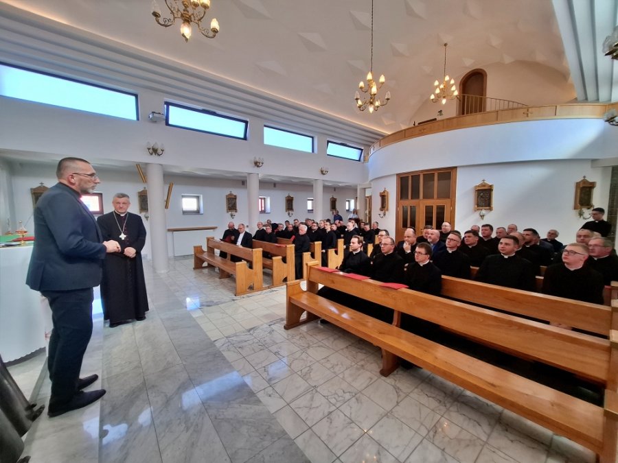 Największe roszady od lat. Biskup wręczył nominacje, zmiana w najważniejszej bielskiej parafii - foto
