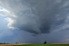Ulewa przyniosła ulgę po upałach. Ostrzeżenie najwyższego stopnia wygaśnie dopiero w środku nocy