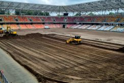 Ruszyły prace na stadionie, ich koszt to ponad 2 miliony złotych. Czasu nie ma zbyt wiele - foto