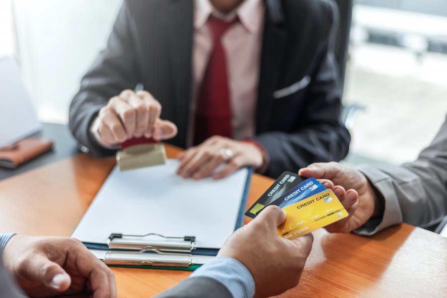 Produkty finansowe bez tajemnic. Gdzie i jak szukać ofert, by nie stracić?