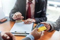 Produkty finansowe bez tajemnic. Gdzie i jak szukać ofert, by nie stracić?