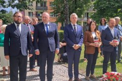 Kto chciał, ten dotarł. Prezydent nazwany „antypolską kreaturą”, rzecznik odsyła... do psychiatry