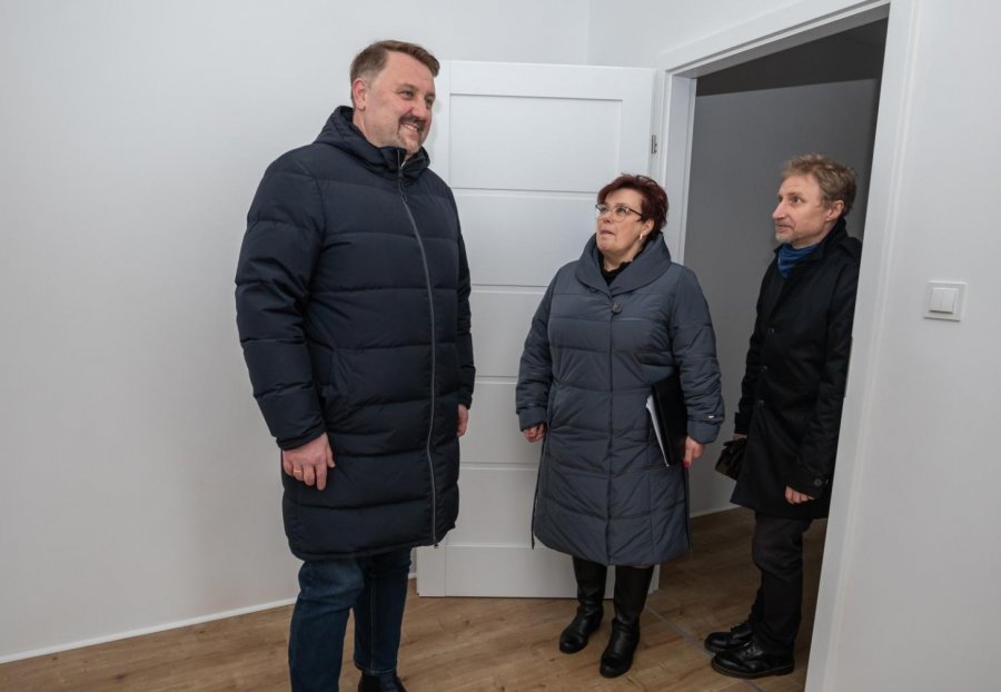 16 lat w fotelu prezesa. Z uśmiechem ucina plotki o pokrewieństwie z wiceprezydentem - foto