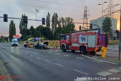 Poranne zderzenie dwóch aut na skrzyżowaniu. Sprawca śpieszył się do pracy - foto