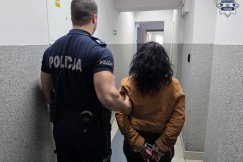 On z zakazem, ona poszukiwana przez służby. W aucie woreczki z białym kryształem - foto