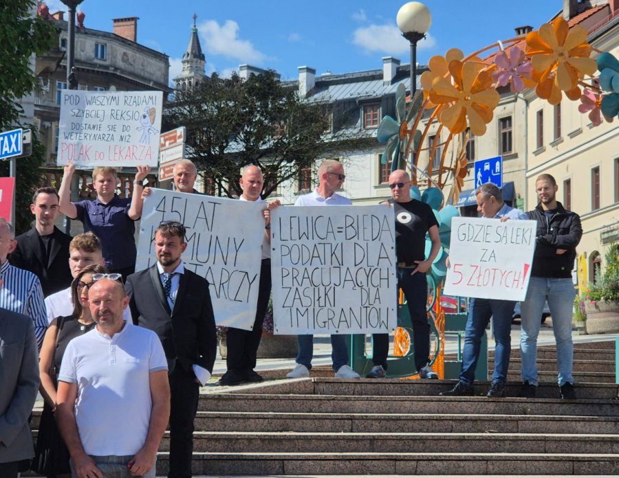 Kontrmanifestacja powitała ich transparentami. „Przypomnieliśmy kilka niespełnionych obietnic” - foto