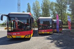 Sześć autobusów zasilanych wodorem zasiliło flotę MZK. Za dwa dni wyjadą na bielskie drogi - foto