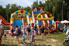 Strefy gier, dmuchańce, piana party i darmowe lody. Dwa bielskie osiedla zapraszaną na pikniki
