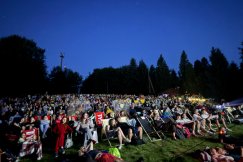 Sukces kina plenerowego pod gwiazdami. Niebawem ruszy sonda przed drugim seansem - foto