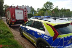 Akcja służb na bielskim osiedlu. Do szpitala odwieziono kobietę z objawami zatrucia - foto