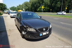 Najechała na tył samochodu i... wezwała policję. Funkcjonariusze ukarali ją mandatem - foto