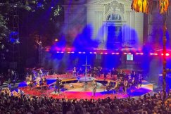 Auta ustąpiły miejsca mieszkańcom. Najpierw królował tu sport, potem stworzono ogromny parkiet
