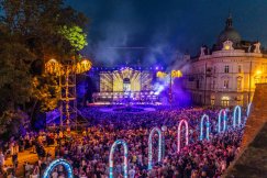 Porywający koncert z okna, mozaika dzielnic i podróż Everymana. Było w czym wybierać - foto