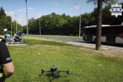 Dron monitorował skrzyżowania i przejścia. Posypały się mandaty za łamanie przepisów - foto