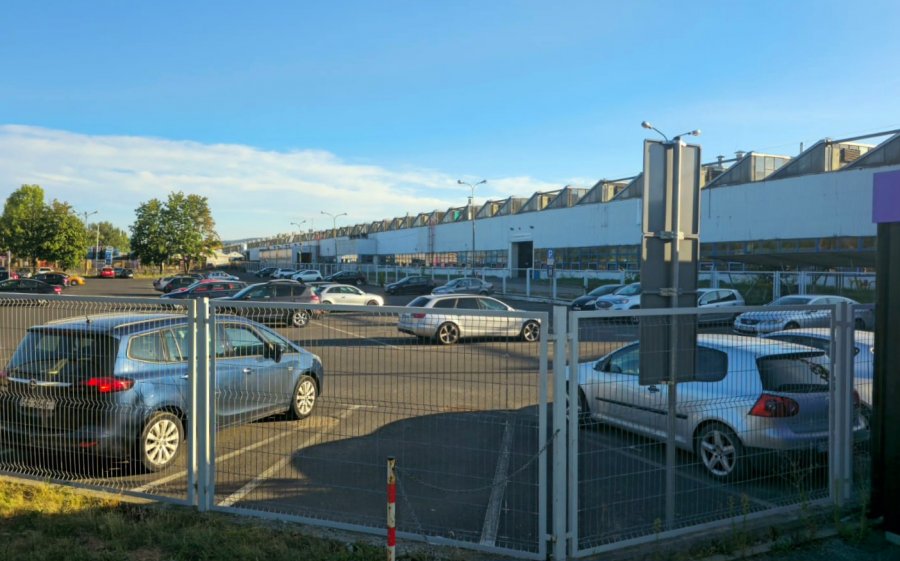 Nowy właściciel zakładu Fiata każe płacić za parking, pracownicy szykują protest. Spółka odpowiada