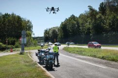 Namierzył dziesiątki wykroczeń. Dron po raz kolejny patrolował skrzyżowania i przejścia - foto i film