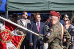 Prezydent podpisał zarządzenie. Weterani zyskali uprawnienia do nabycia rocznego biletu MZK