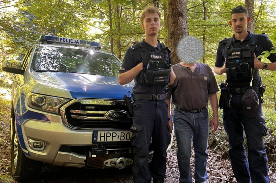 Spacer na Przegibku zakończył się wezwaniem saperów. Amerykanin odkrył pocisk artyleryjski - foto