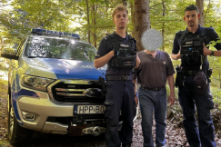 Spacer na Przegibku zakończył się wezwaniem saperów. Amerykanin odkrył pocisk artyleryjski - foto