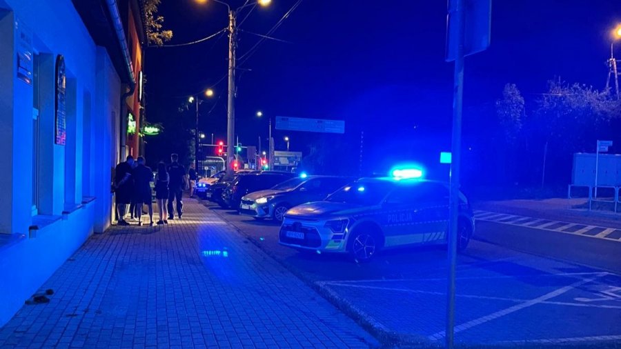 Krwawa awantura w sklepie. Próbował zatrzymać złodzieja, został brutalnie zaatakowany - foto