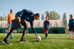 Kurs instruktora i trenera piłki nożnej - czy to Twój bilet do wielkiego świata futbolu?