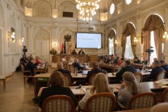 Szkoła odzyskała wieloletniego patrona. Ceniony naukowiec przez lata był jej symbolem