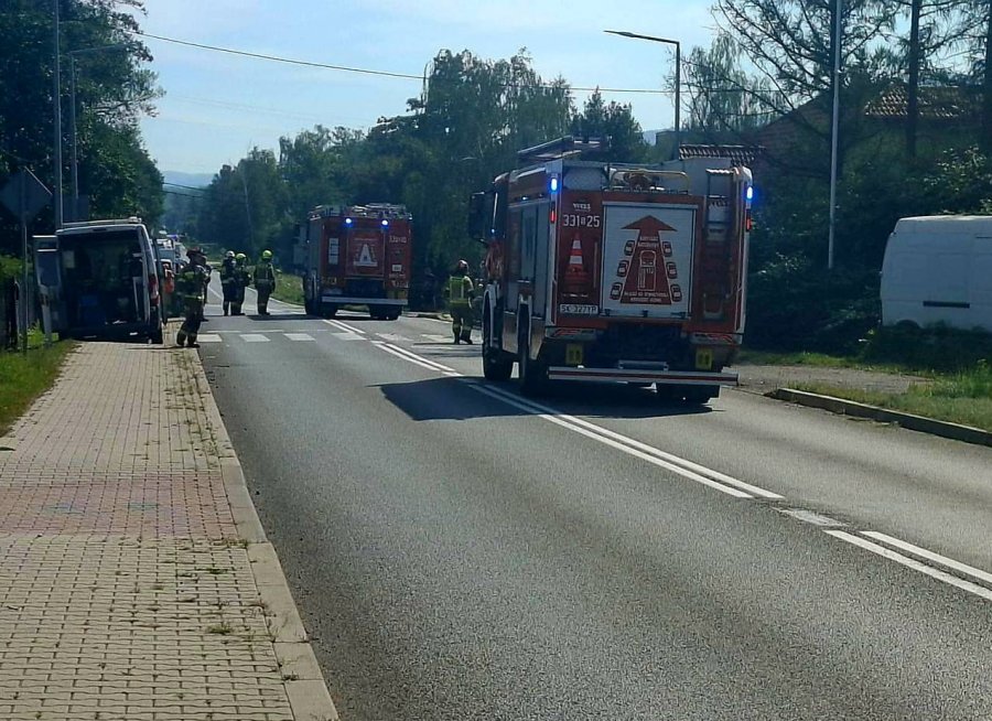 Uszkodzenie gazociągu przy DK52. Droga przez ponad godzinę była zablokowana - foto