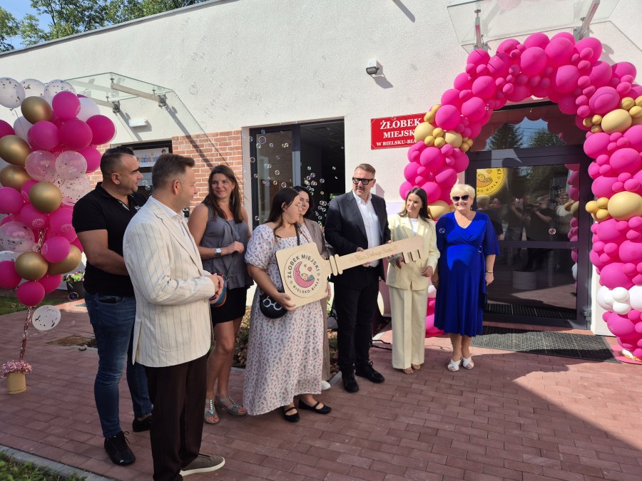 Prezydent otworzył nowy żłobek. Dla mieszkańców Bielska-Białej opieka w nim jest bezpłatna - foto