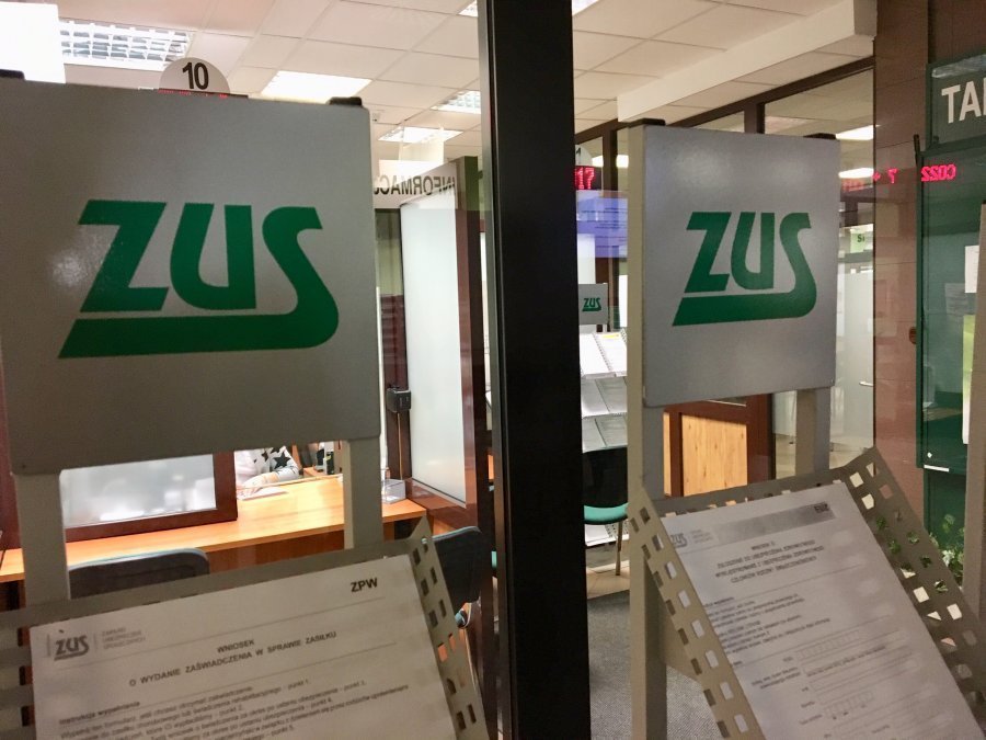Rusza wypłata „czternastek”. Komu przysługuje, a kto nie dostanie dodatkowego świadczenia?