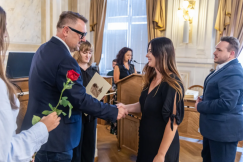Rekordowa liczba awansów. „Podczas podpisywania bolała mnie ręka” - foto