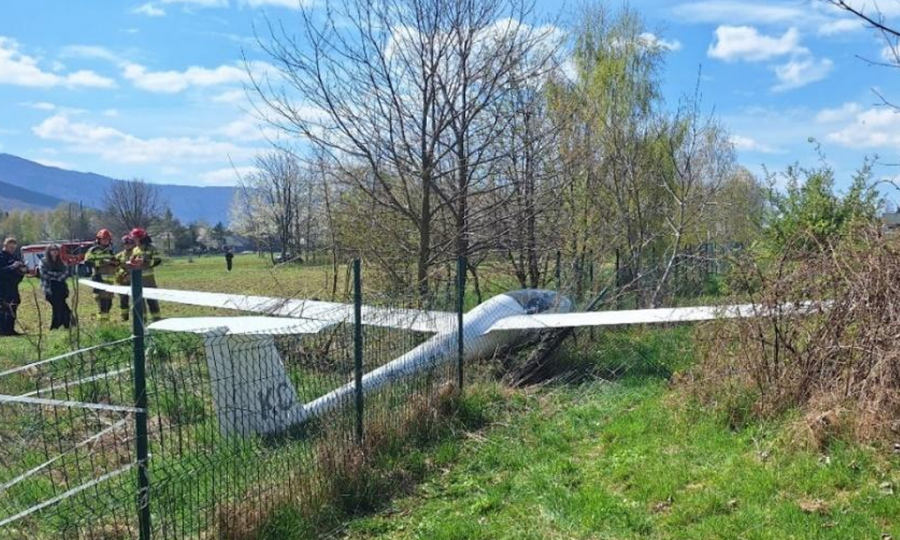 Dramatyczne trzy minuty w powietrzu. Przytomność pilota zapobiegła tragedii na osiedlu
