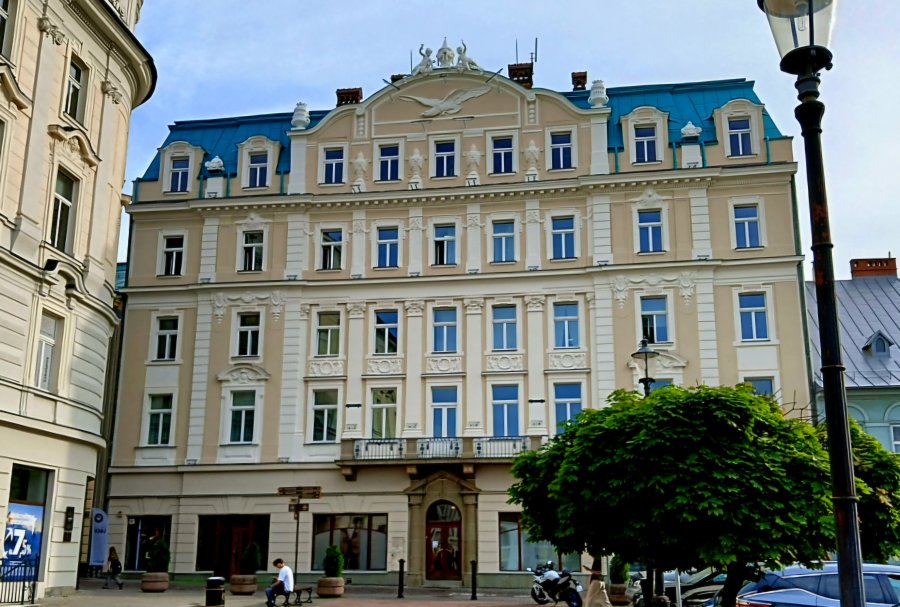 Wiedeński styl i ukłon w stronę Habsburgów. Okazały gmach znów odsłonił swoje piękno - foto