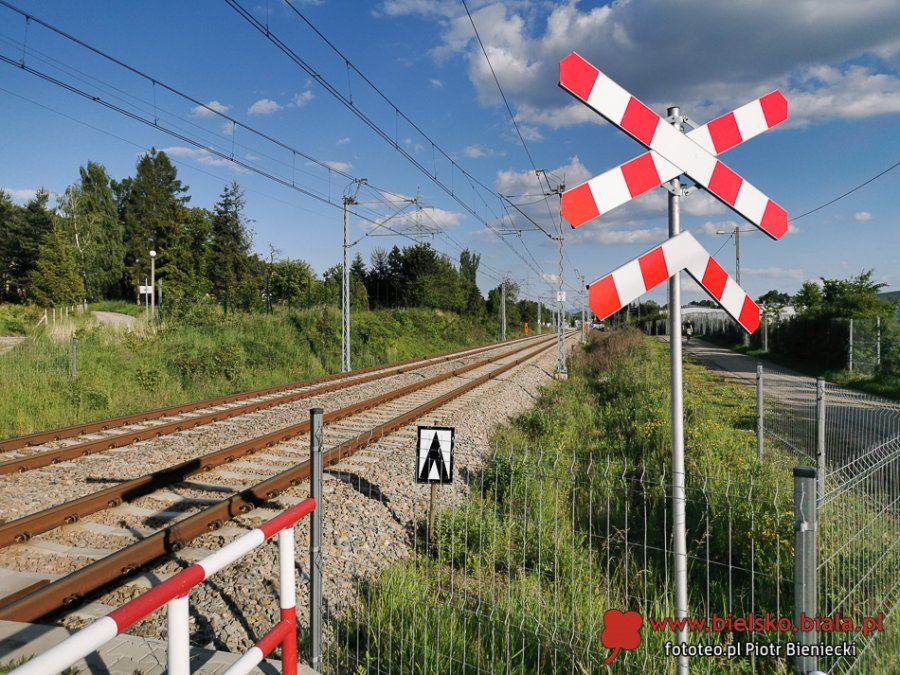 Maszyniści zwolnili do 20 km/h. Paraliż na kolei, od rana opóźnienia na stacji Bielsko-Biała Główna
