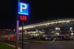 Mają abonament, ale z parkingu nie mogą skorzystać. Został wynajęty międzynarodowej federacji - foto