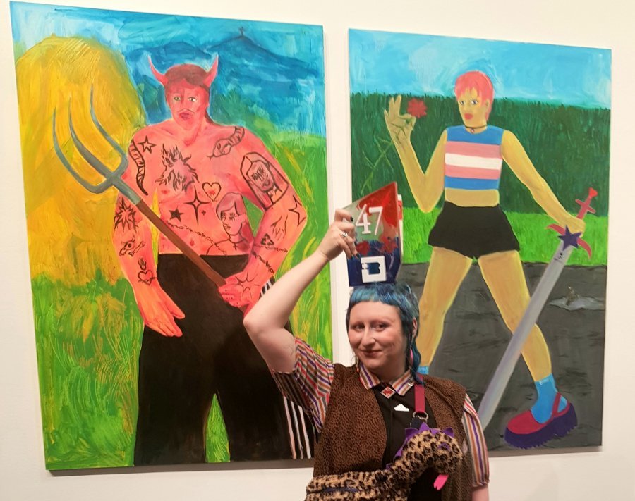 Osoba artystyczna wraca z wystawą. Werdykt jury i jej prace przyniosły kontrowersje - foto