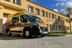 Pozyskali miliony na nowoczesny sprzęt. Koniec problemów z psującym się ambulansem - foto