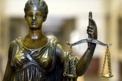 Wywiózł partnerkę do lasu, bił i zgwałcił. Sąd Okręgowy w Bielsku-Białej obniżył mu karę więzienia