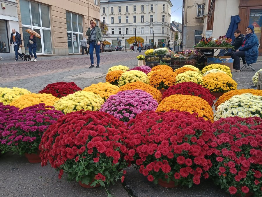 Drożyzna i dyskonty wykończyły wieloletnią tradycję. Kiedyś chętnych było więcej niż miejsc - foto