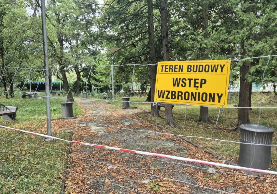 Od miesięcy to miejsce to niedokończony plac budowy. Kto dokończy pechową rewitalizację? - foto