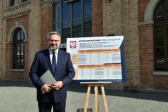 Podwojona liczba kursów i to w jeszcze lepszym czasie. Pociągi do Krakowa co dwie godziny ROZKŁAD