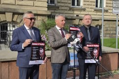 Ostrzegali przed szybko rosnącym zadłużeniem. „Nowa piątka Tuska to nie hasło z billboardu” - foto