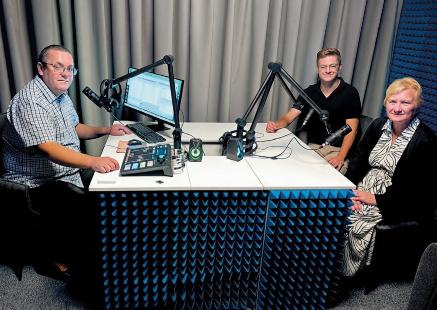 Radio BB nadaje i zaprasza kolejnych gości. W tym miejscu można nas wygodnie słuchać
