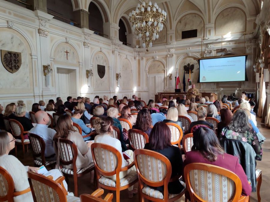 Dyrektorzy bielskich szkół przygotowują się na zagrożenia. Nie tylko na wypadek pożaru - foto