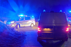 Nocna akcja służb po zgłoszeniu zbiegowiska. Kilkunastu mężczyzn zostało wylegitymowanych