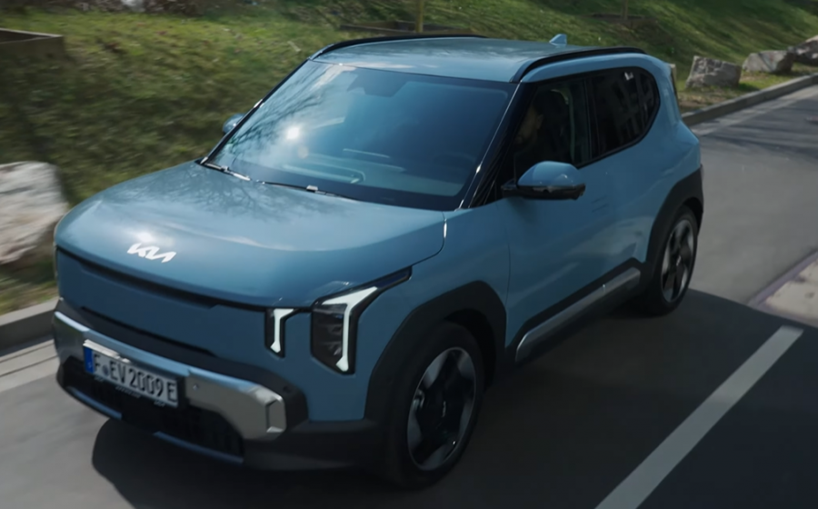 Niebieskie elektryczne crossovery dla bielskiego magistratu. Kto będzie z nich korzystał? - foto