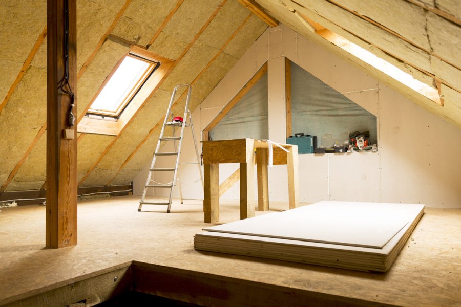 Ocieplenie dachu i strychu poprawia komfort cieplny