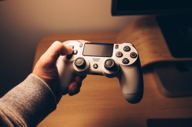 Czy gry komputerowe rzeczywiście szkodzą dzieciom?