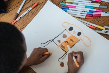 Zestaw artystyczny - idealny pomysł na prezent dla kreatywnego dziecka